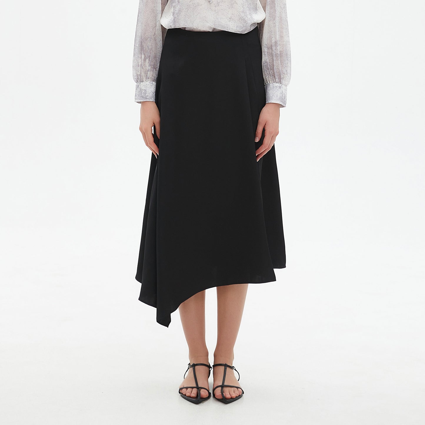 Vega asymmetrical skirt
