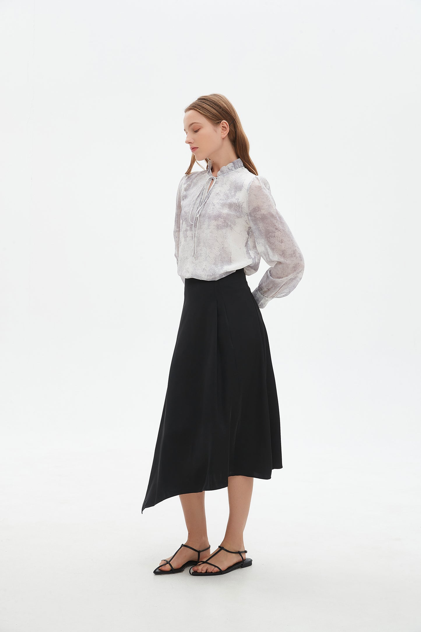 Vega asymmetrical skirt