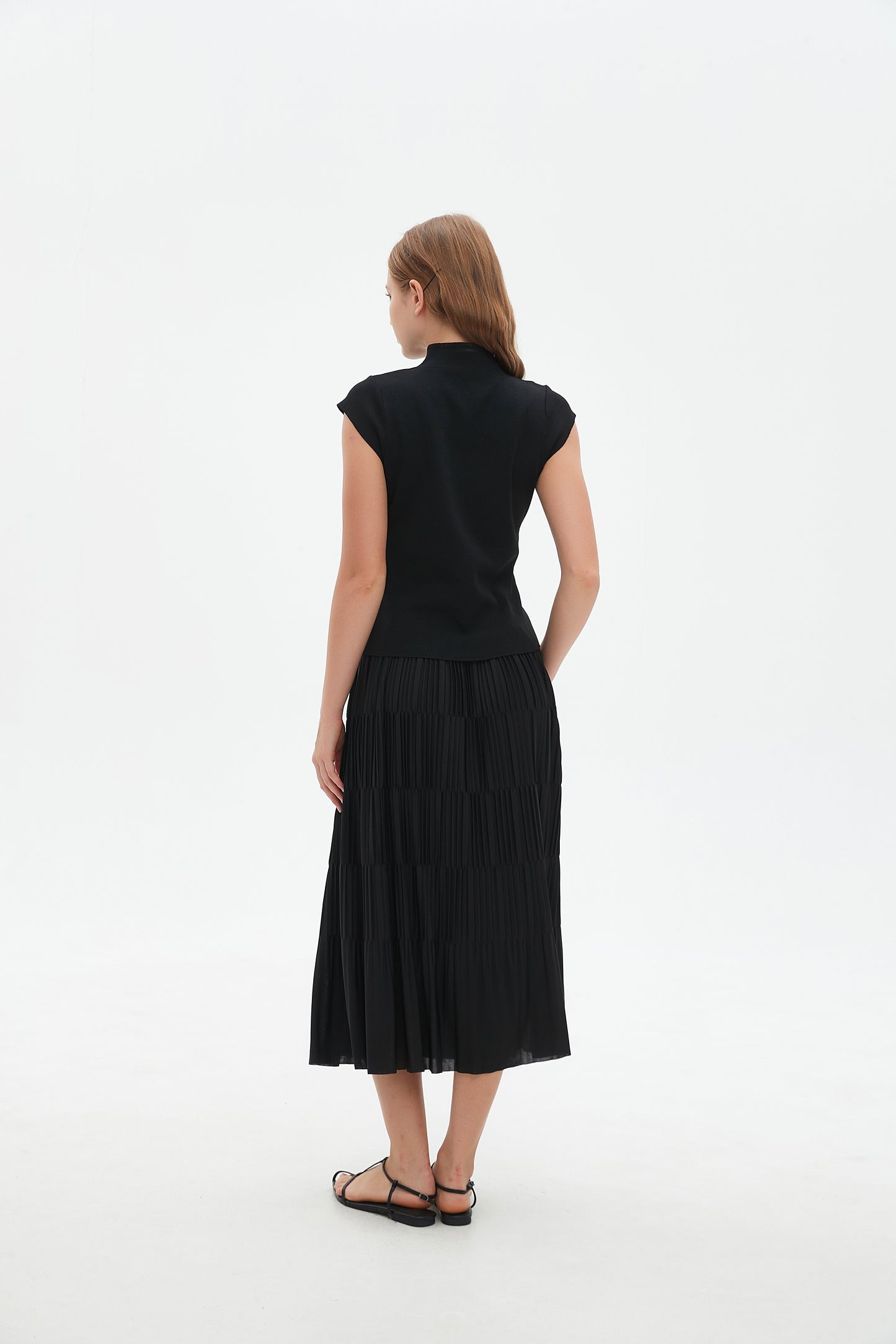 Bora pleated midi skirt with elastic waist