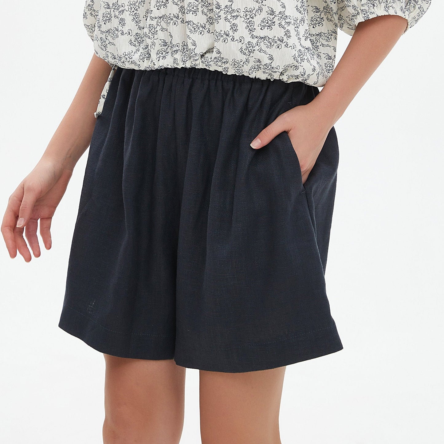 Joleen elastic waist shorts
