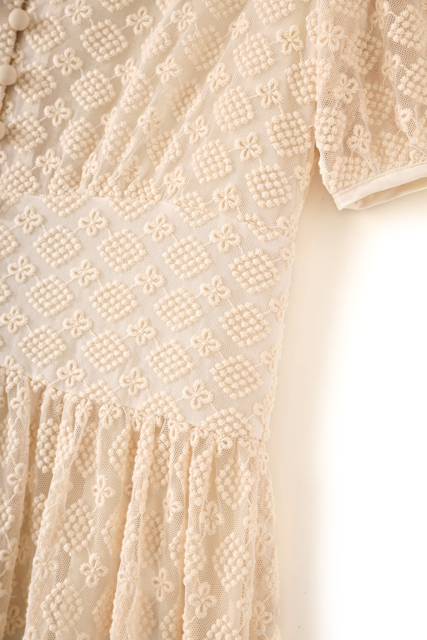 Elin embroidery mesh midi dress