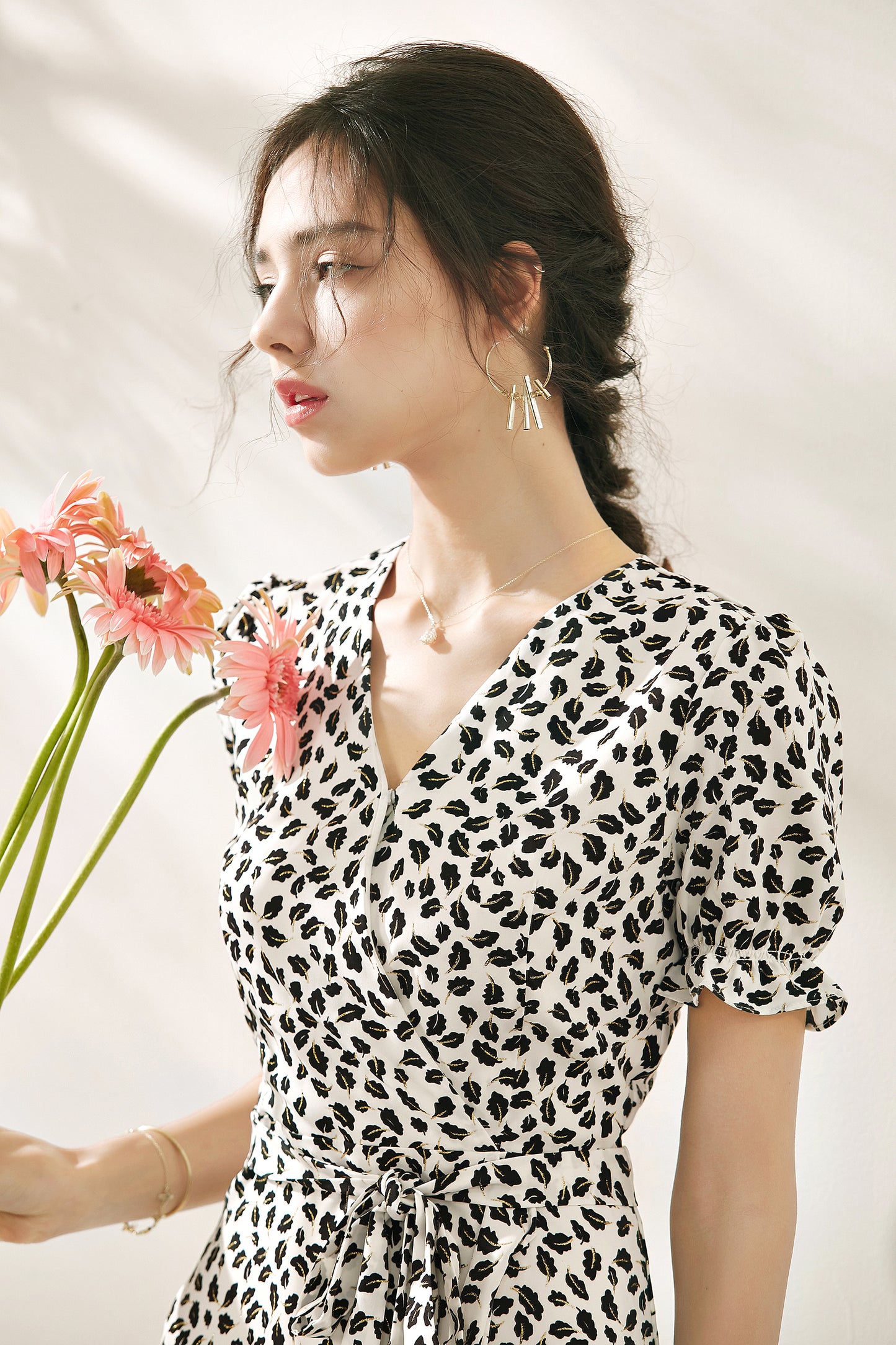 Blaise V neck Puff sleeve Ruffle Tulip MIDI dress