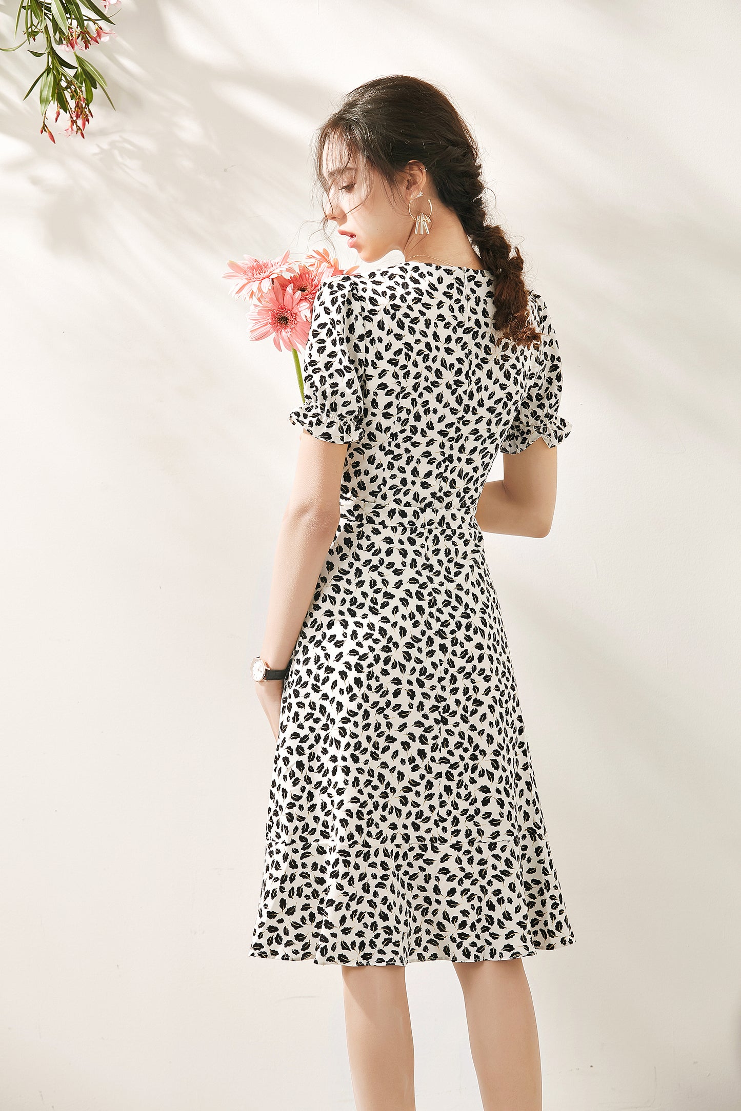 Blaise V neck Puff sleeve Ruffle Tulip MIDI dress