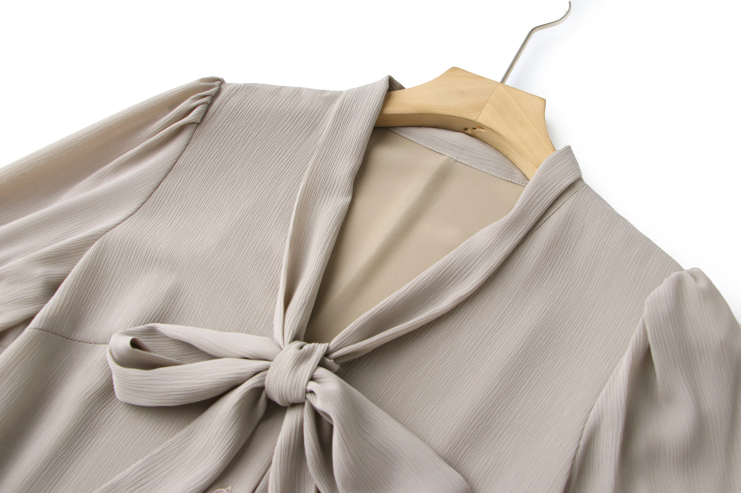 Ebba front ribbon crepe dress