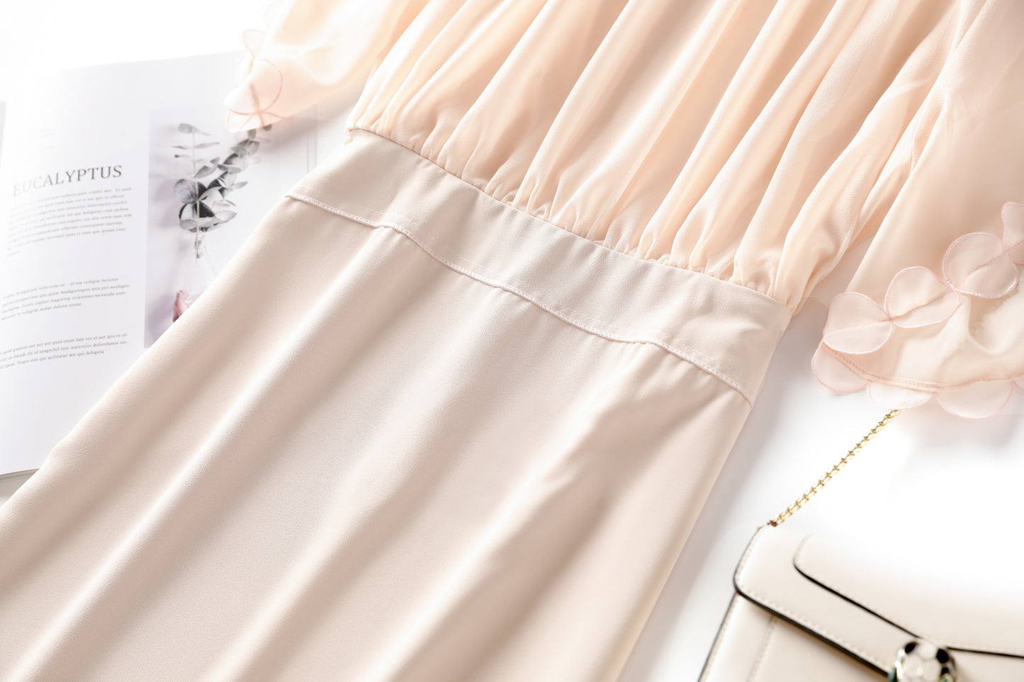 Vallea Puff sleeve bodycon midi dress