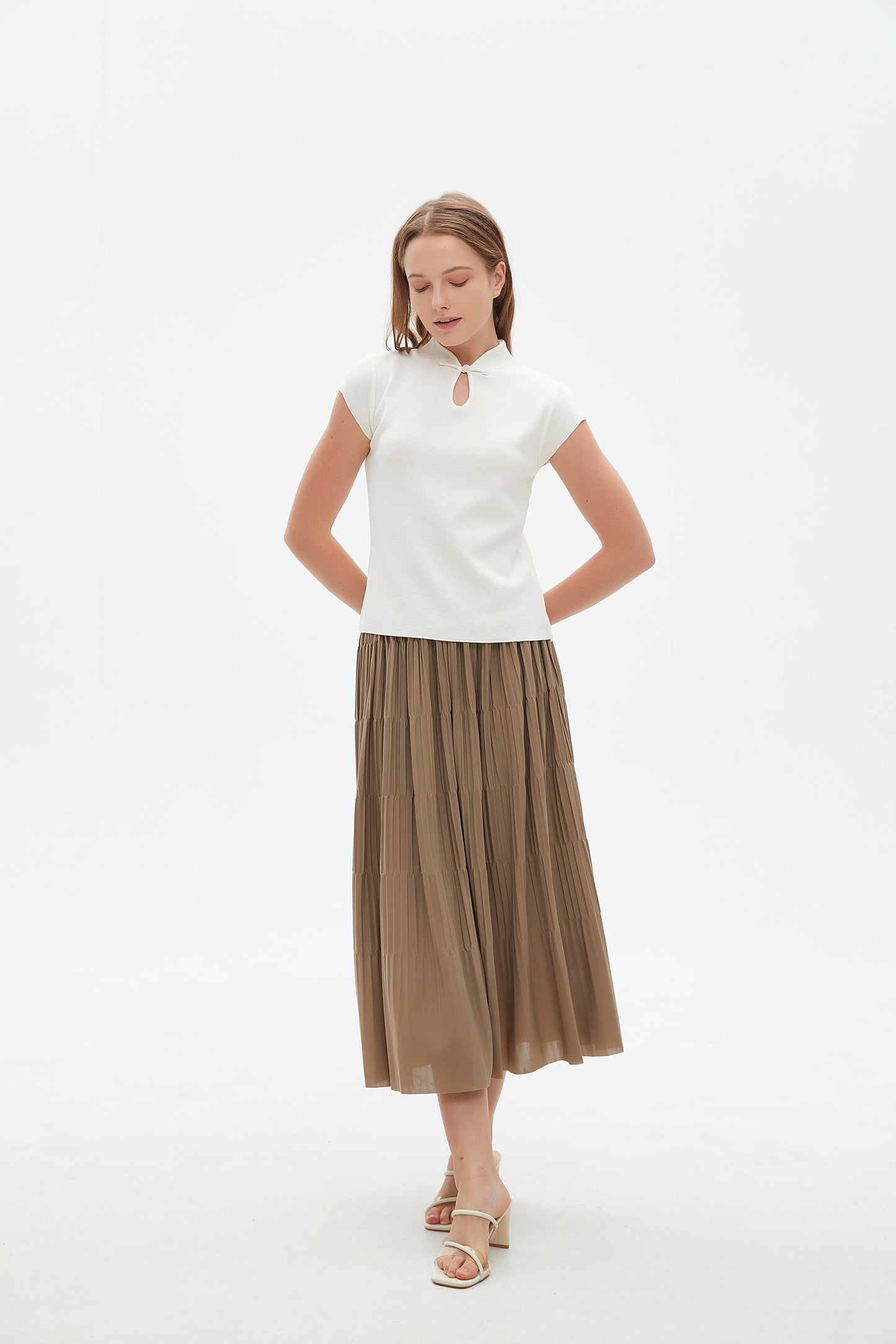 Bora pleated midi skirt with elastic waist