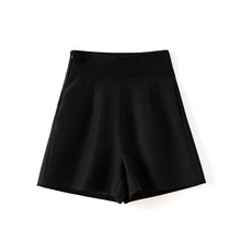 Load image into Gallery viewer, Lucille A line shorts with functional pockets
