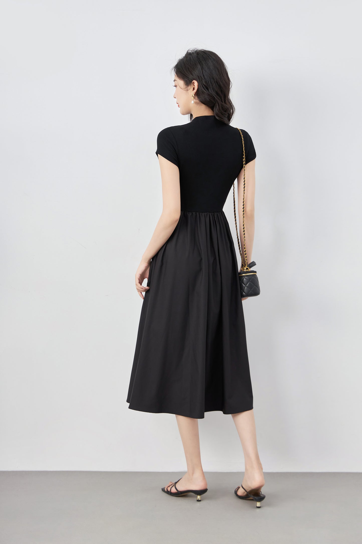 Jersey round neck A-Line midi dress