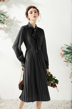 Load image into Gallery viewer, Ines front knot pleated dress with lace ruffle
