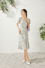 Load image into Gallery viewer, Emer side gathered floral dress
