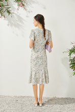 Load image into Gallery viewer, Emer side gathered floral dress
